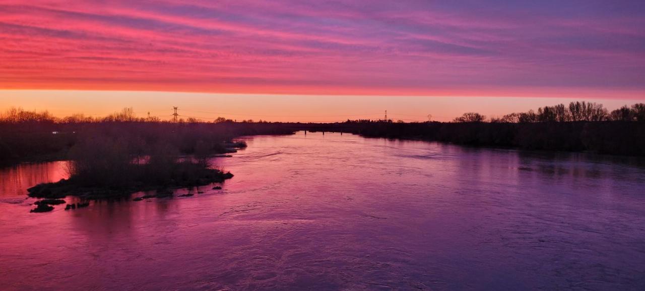 Sur Les Bords De Loire Montlouis-sur-Loire Exterior foto